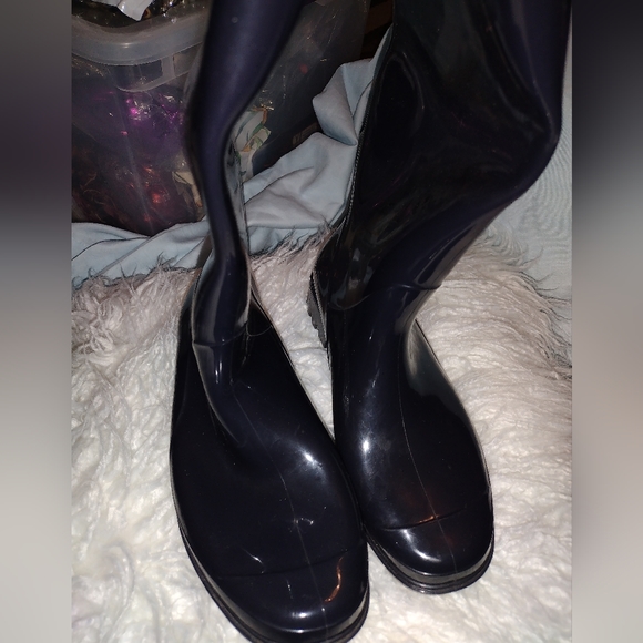 Tommy Hilfiger Winter Boots 🥾 - Picture 1 of 15